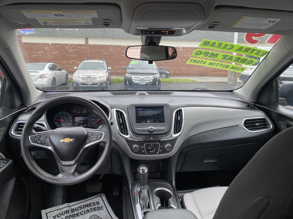 Photo 9 of this CHEVROLET EQUINOX
