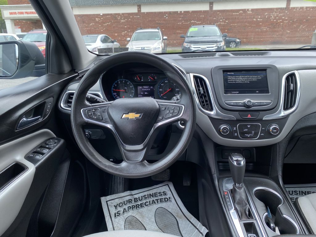 Photo 10 of this CHEVROLET EQUINOX
