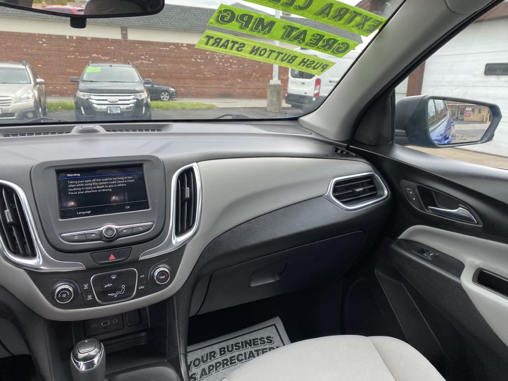 Photo 11 of this CHEVROLET EQUINOX