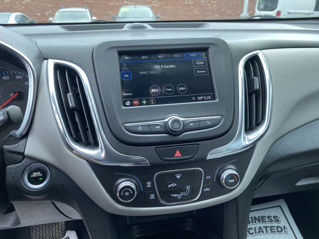 Photo 13 of this CHEVROLET EQUINOX