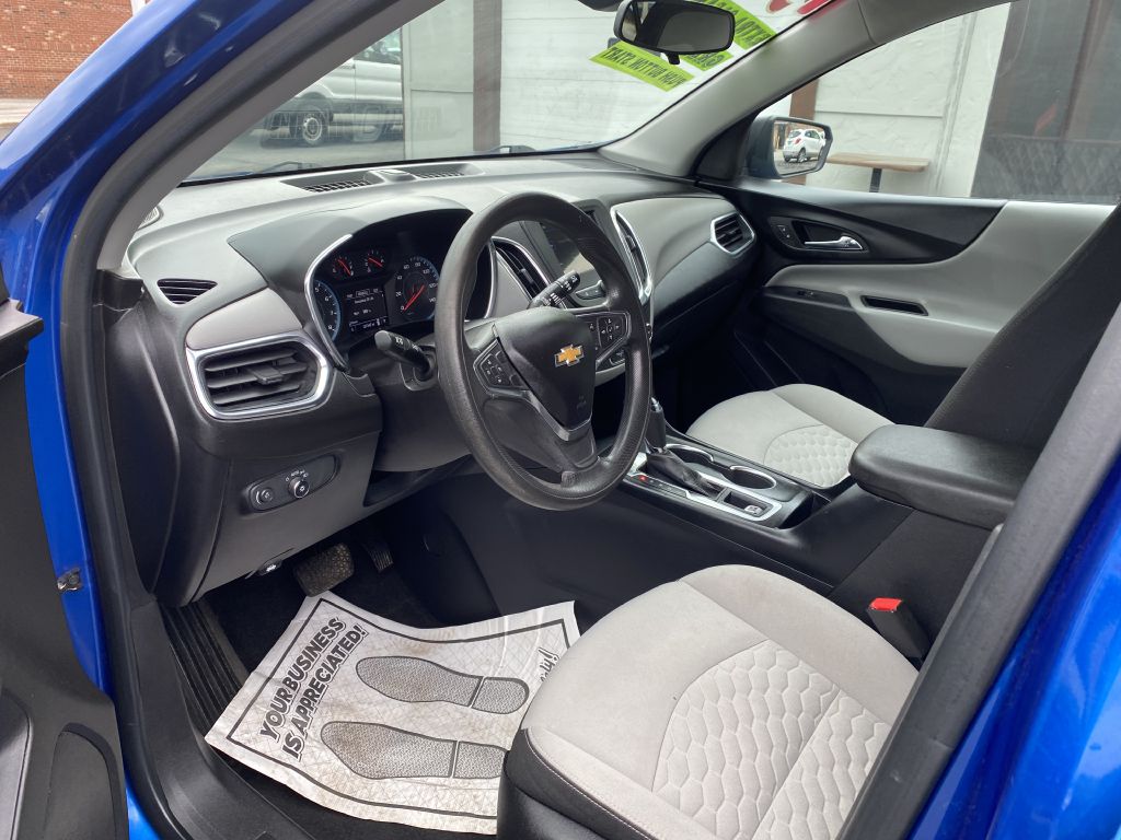 Photo 14 of this CHEVROLET EQUINOX