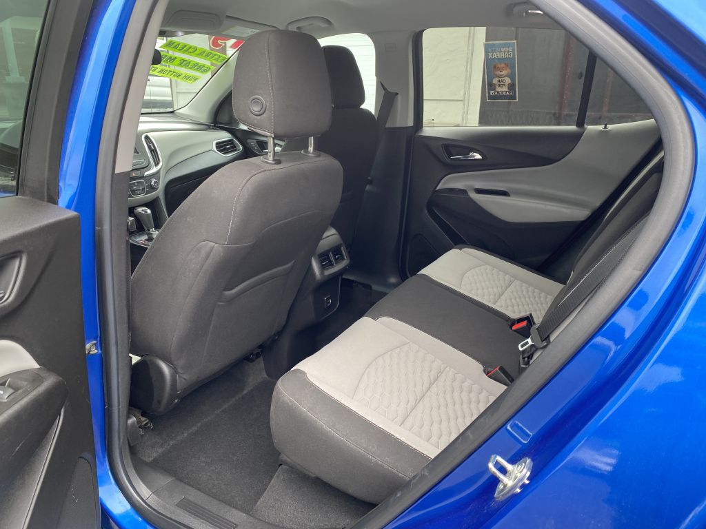 Photo 15 of this CHEVROLET EQUINOX