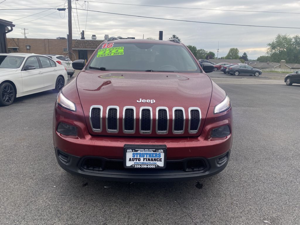 Photo 2 of this JEEP CHEROKEE
