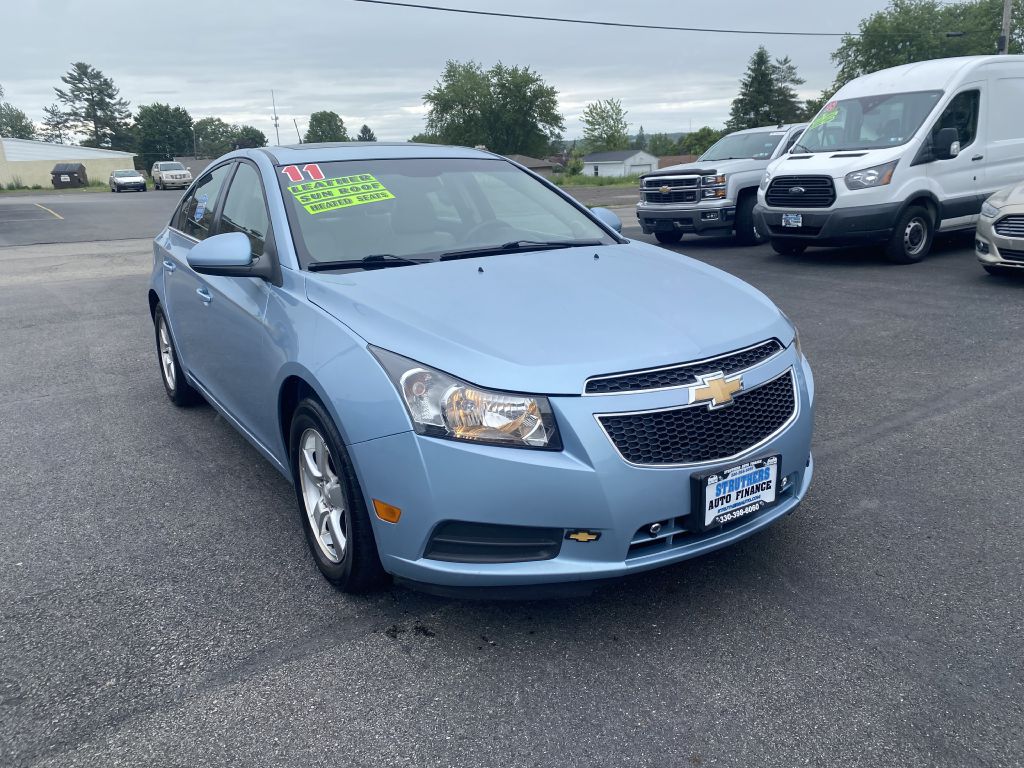 Photo 3 of this CHEVROLET CRUZE