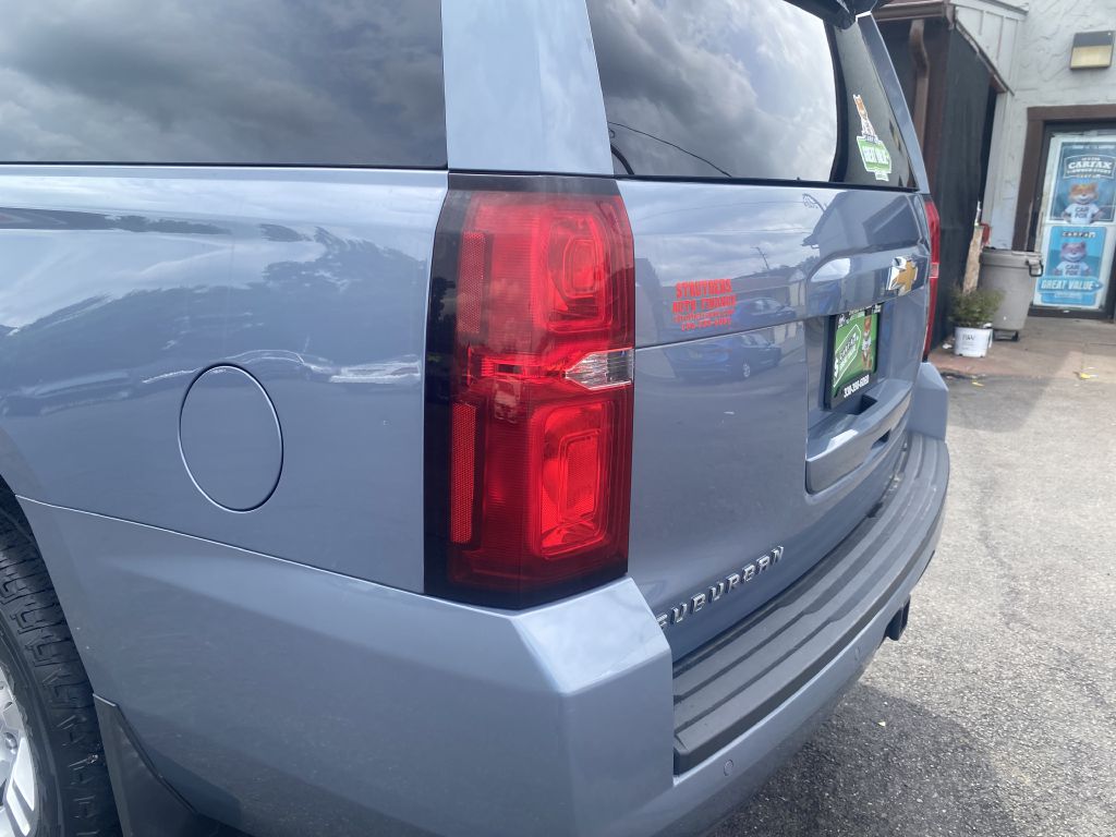 Photo 27 of this CHEVROLET SUBURBAN