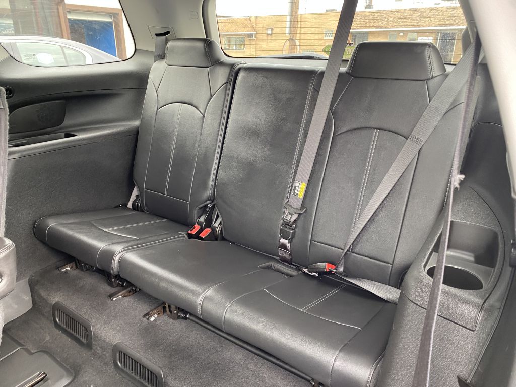 Photo 16 of this GMC ACADIA