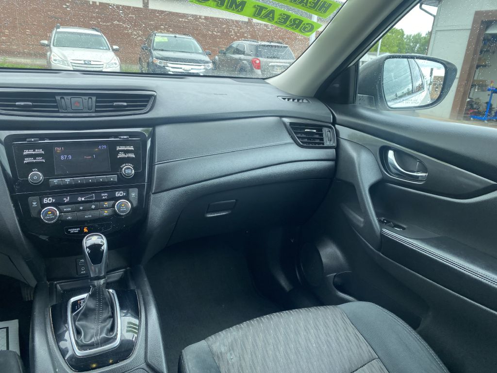 Photo 11 of this NISSAN ROGUE