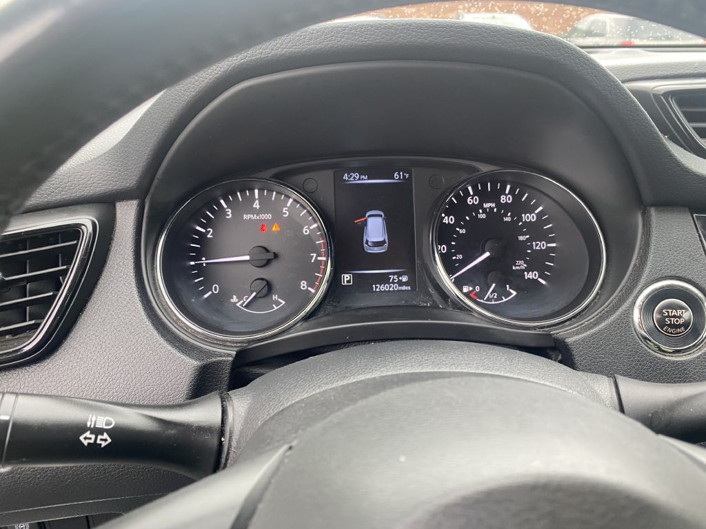 Photo 12 of this NISSAN ROGUE
