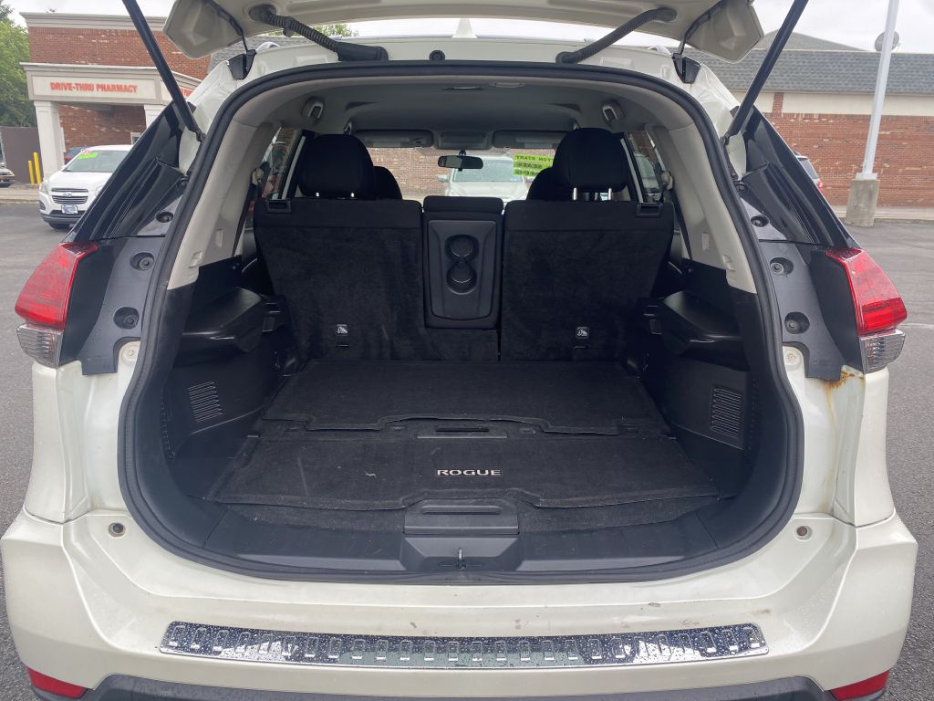 Photo 16 of this NISSAN ROGUE