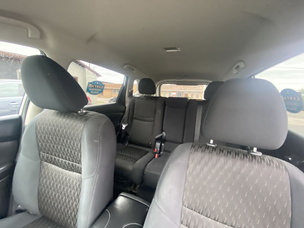 Photo 19 of this NISSAN ROGUE