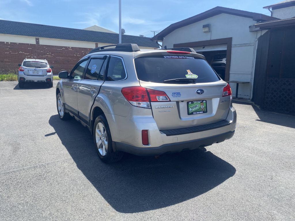 Photo 7 of this SUBARU OUTBACK