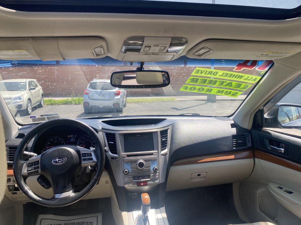 Photo 9 of this SUBARU OUTBACK
