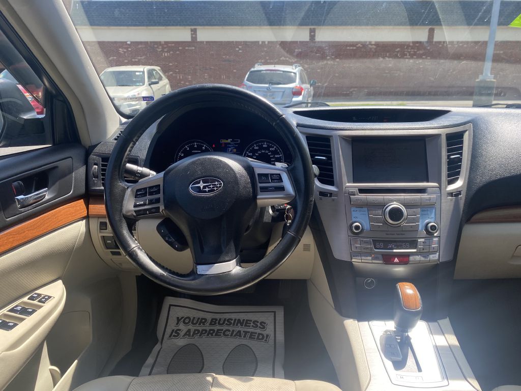 Photo 10 of this SUBARU OUTBACK