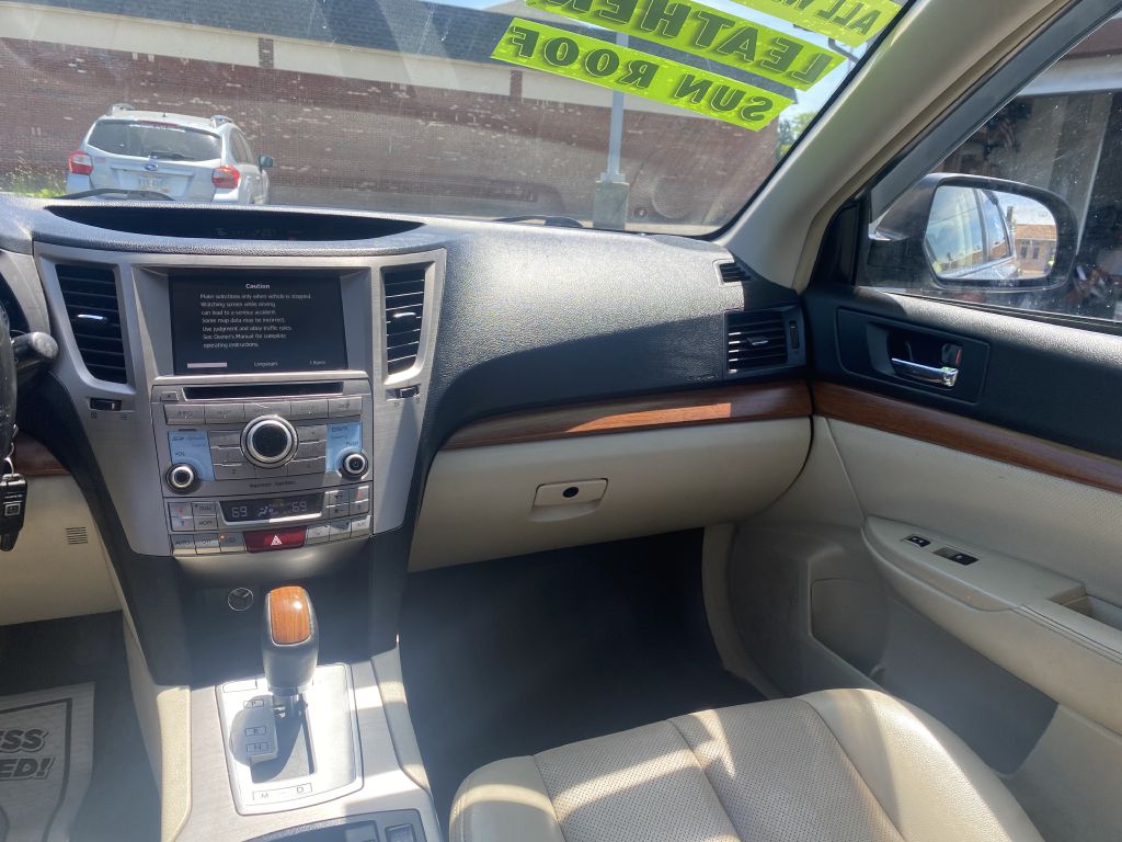 Photo 11 of this SUBARU OUTBACK