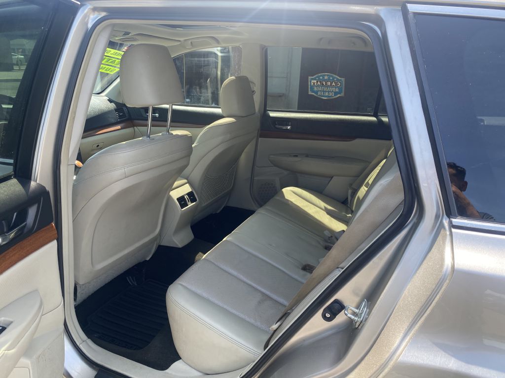 Photo 15 of this SUBARU OUTBACK