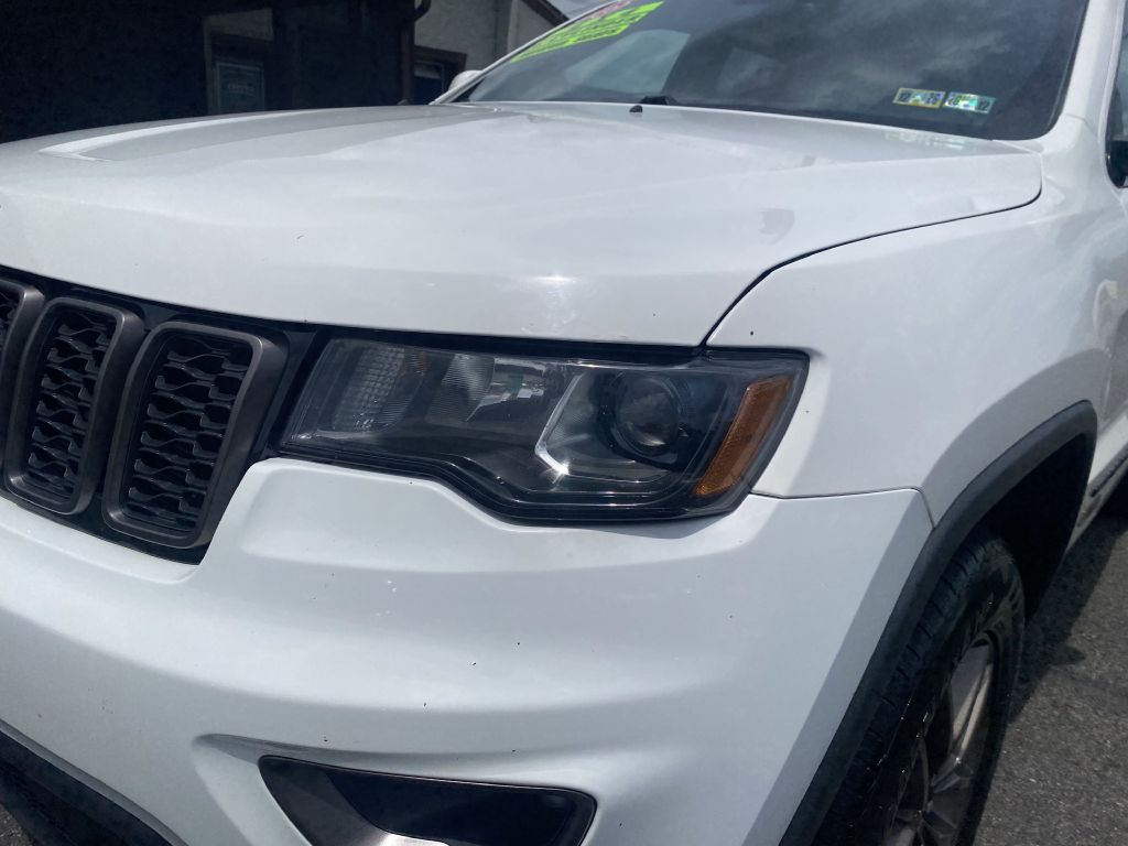 Photo 25 of this JEEP GRAND CHEROKEE