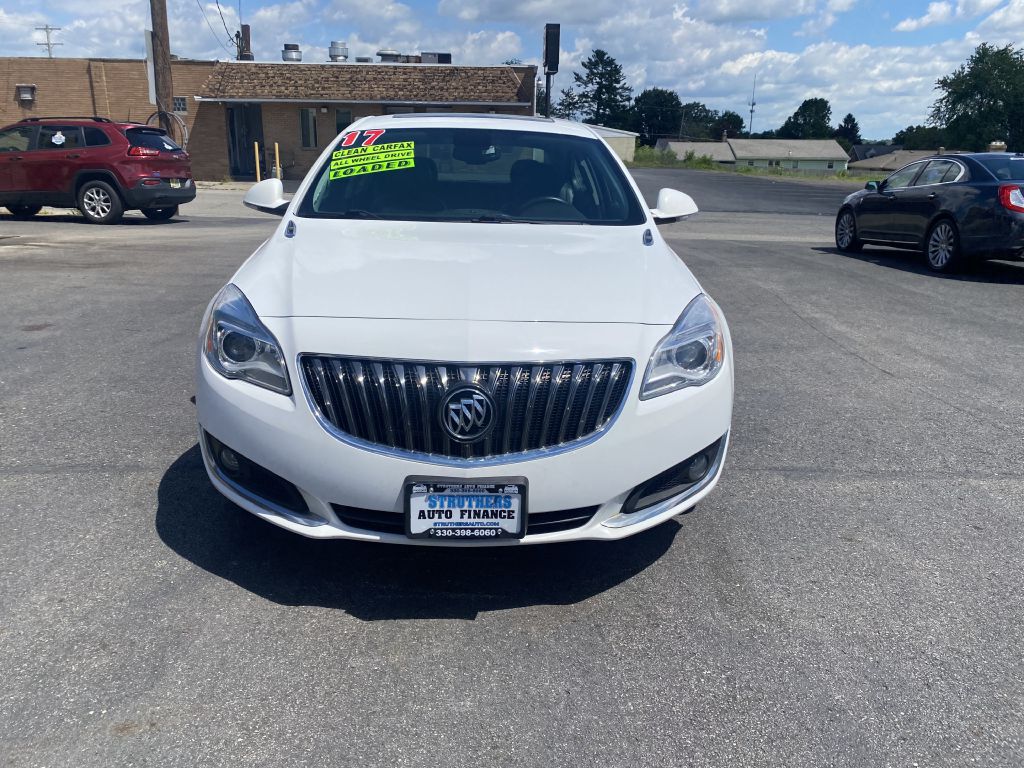 Photo 2 of this BUICK REGAL