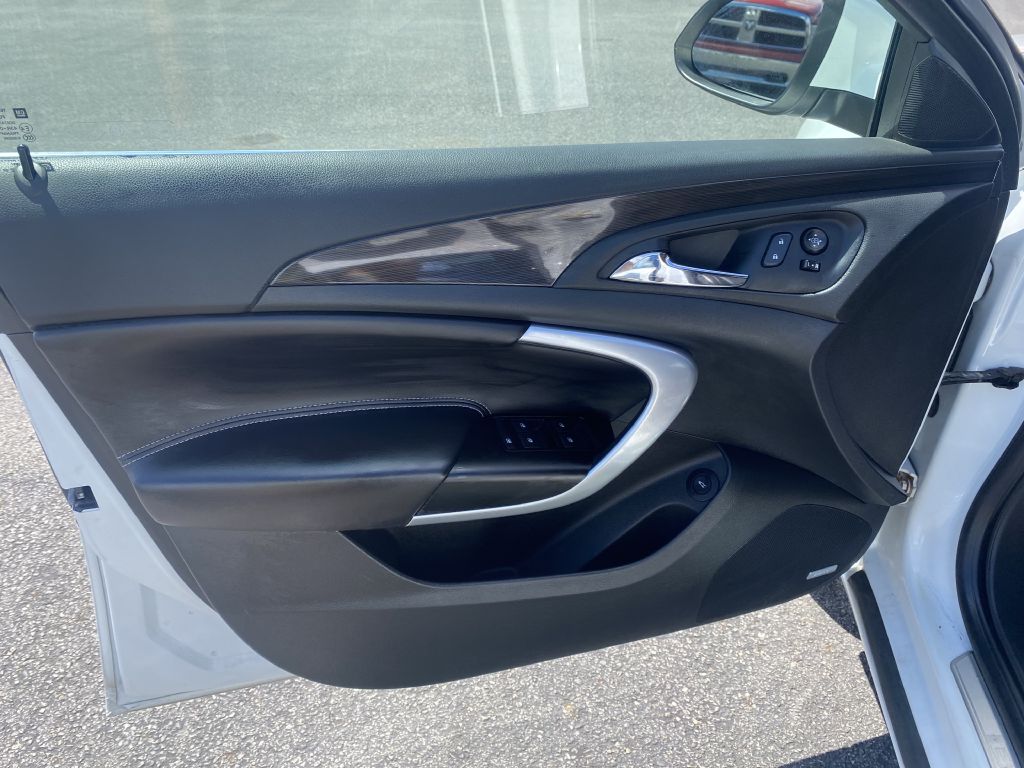 Photo 19 of this BUICK REGAL