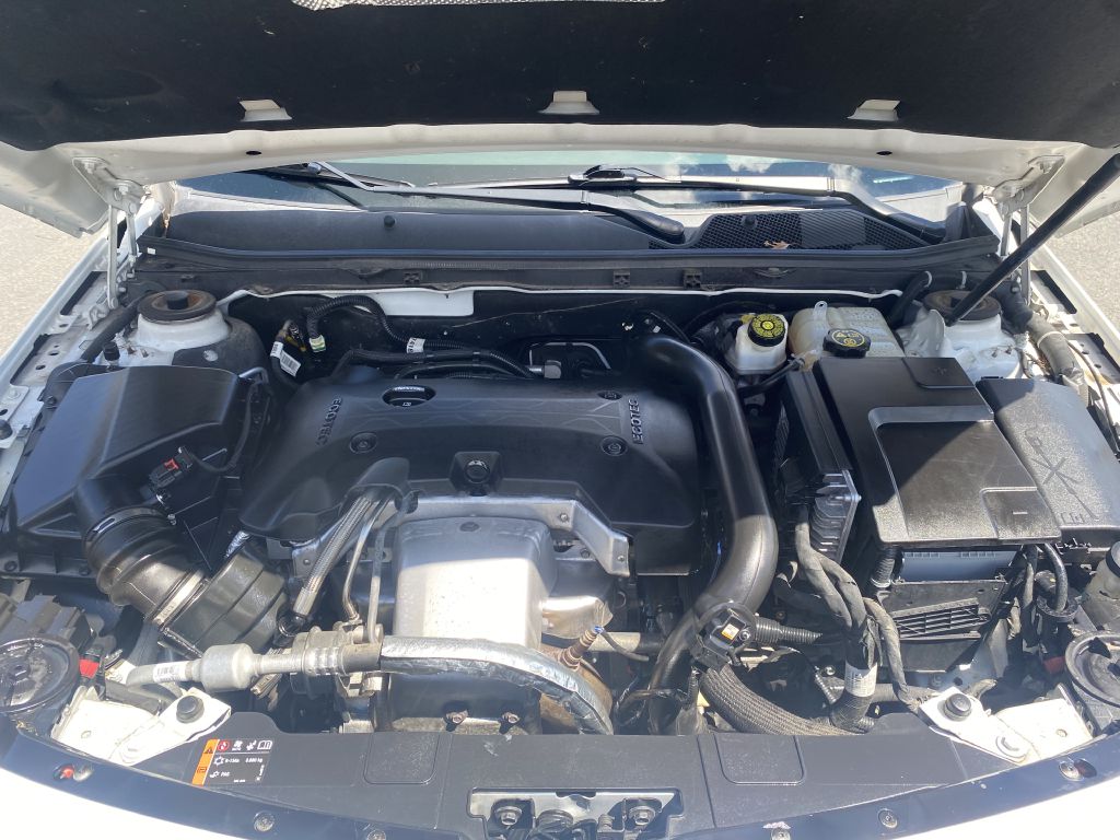 Photo 23 of this BUICK REGAL