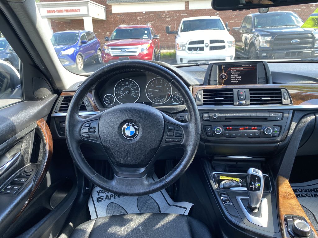 Photo 10 of this BMW 328