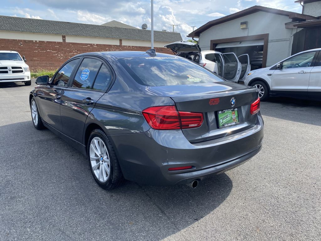 Photo 7 of this BMW 320