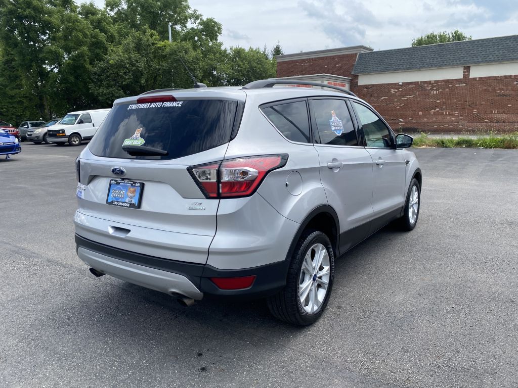 Photo 5 of this FORD ESCAPE
