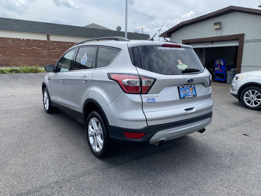 Photo 7 of this FORD ESCAPE