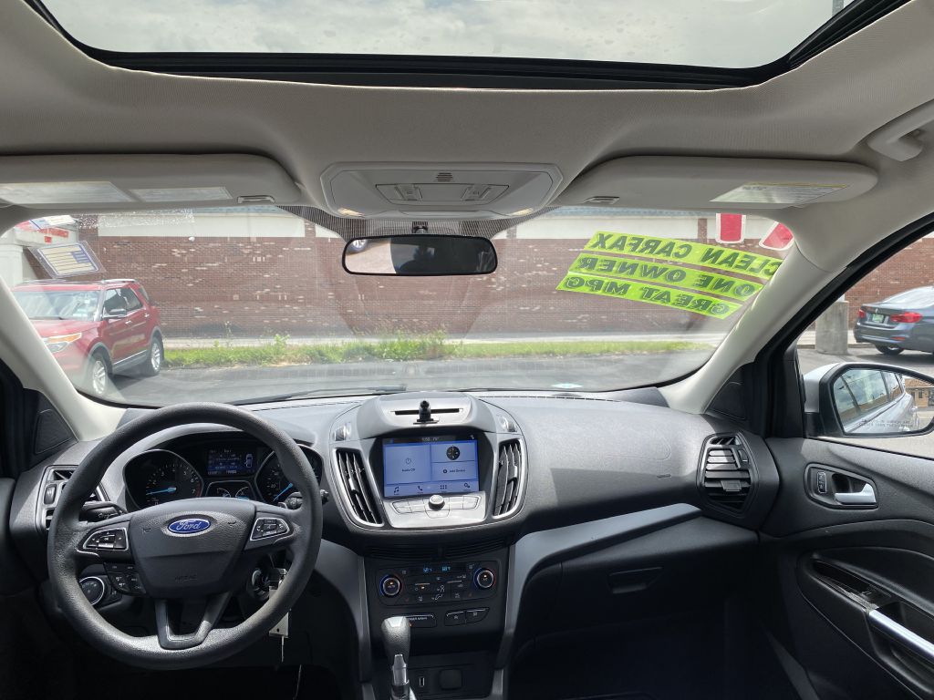 Photo 9 of this FORD ESCAPE