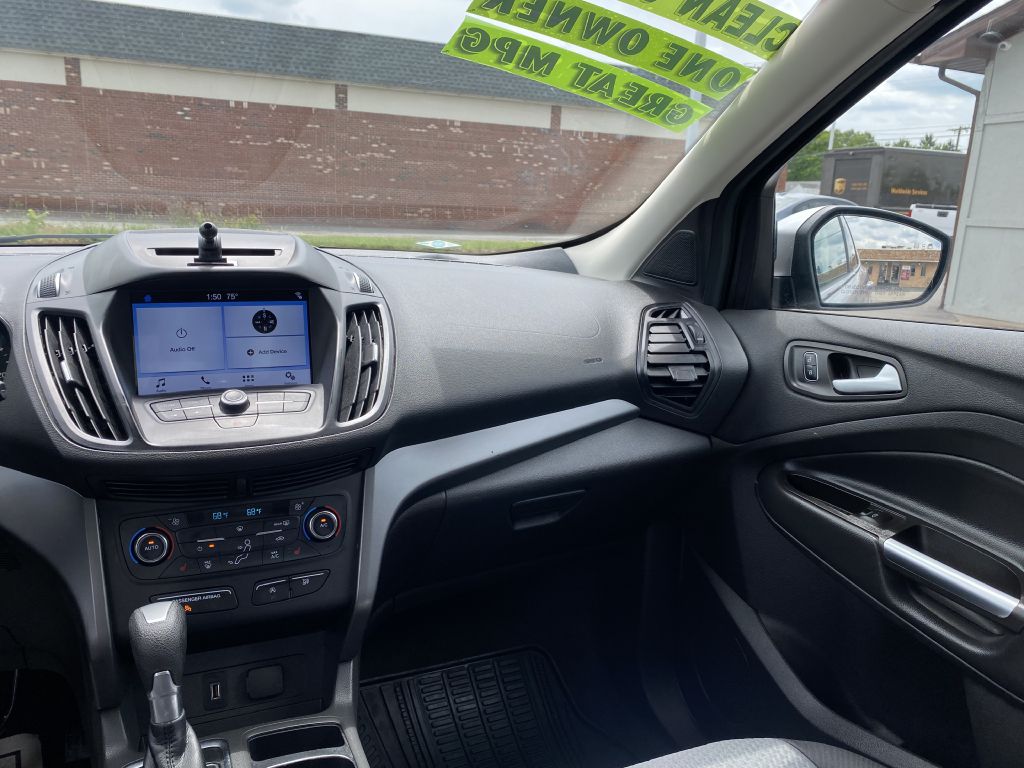 Photo 11 of this FORD ESCAPE