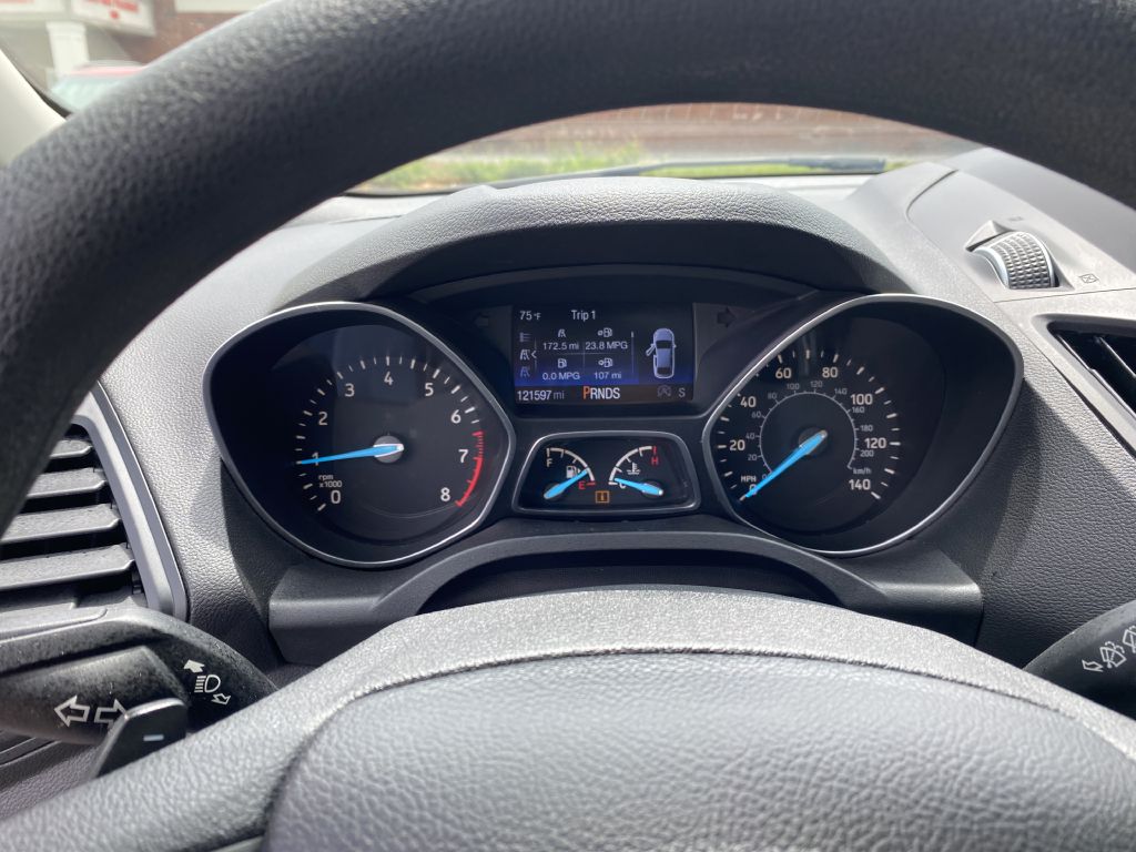 Photo 12 of this FORD ESCAPE