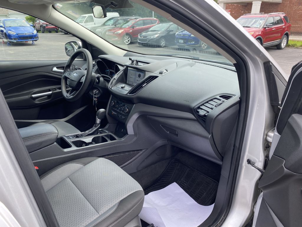 Photo 18 of this FORD ESCAPE