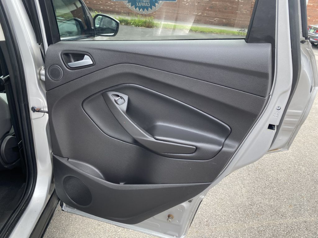 Photo 22 of this FORD ESCAPE
