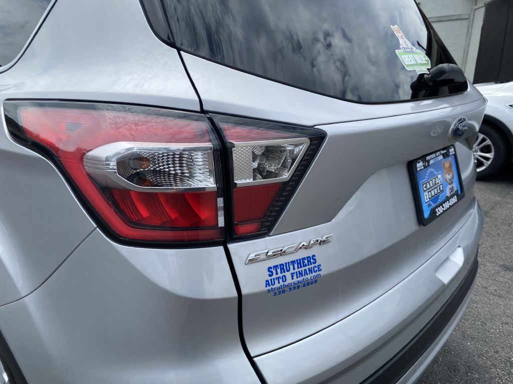 Photo 26 of this FORD ESCAPE
