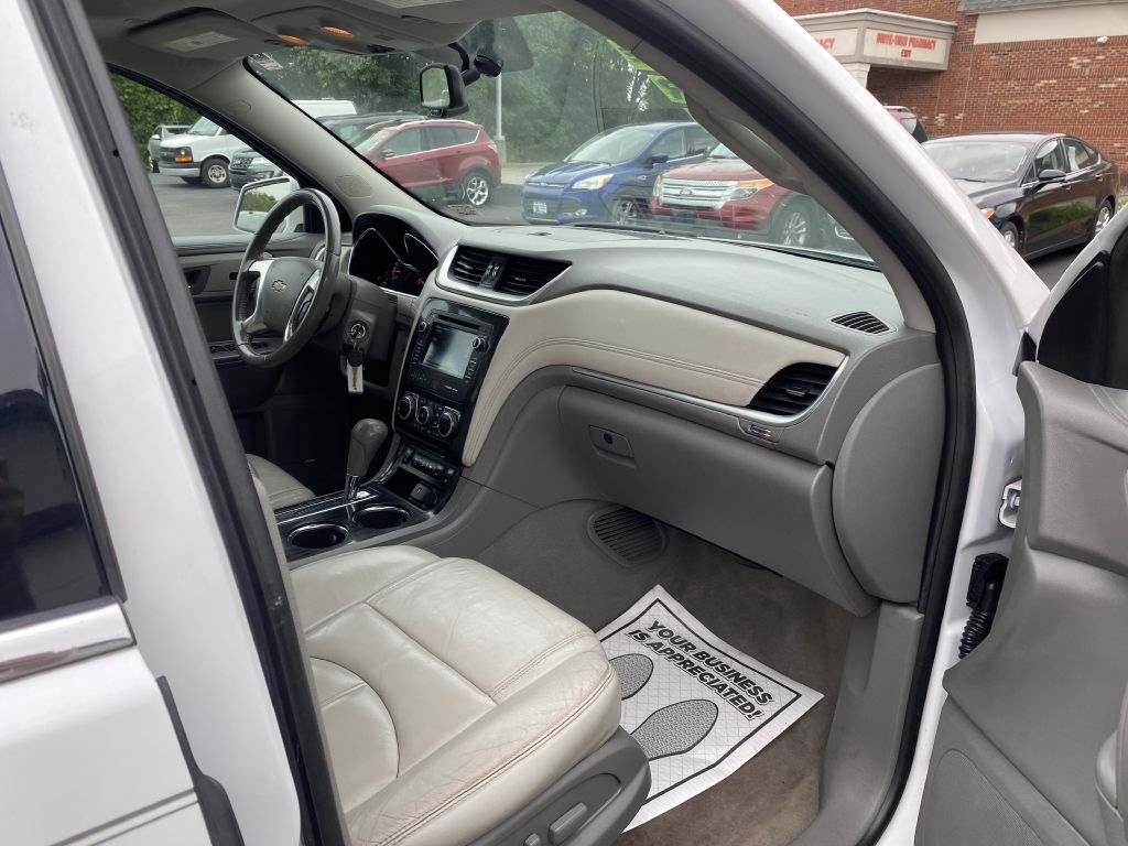 Photo 19 of this CHEVROLET TRAVERSE