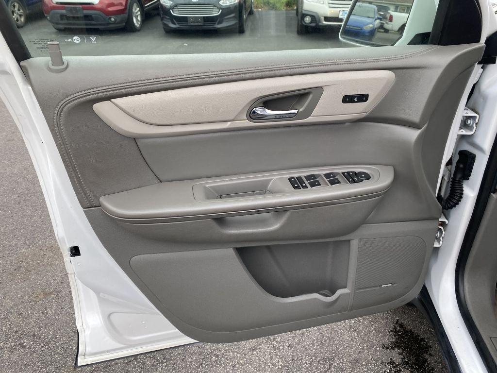 Photo 21 of this CHEVROLET TRAVERSE