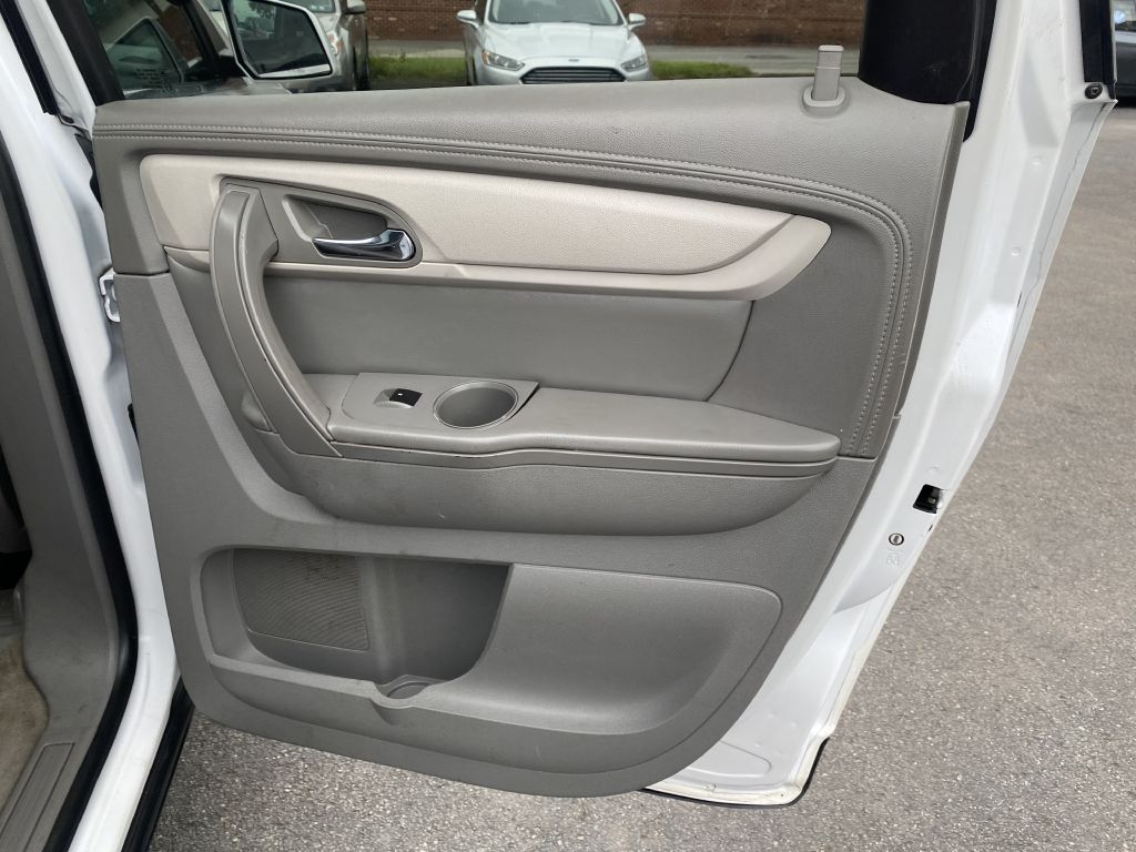 Photo 23 of this CHEVROLET TRAVERSE