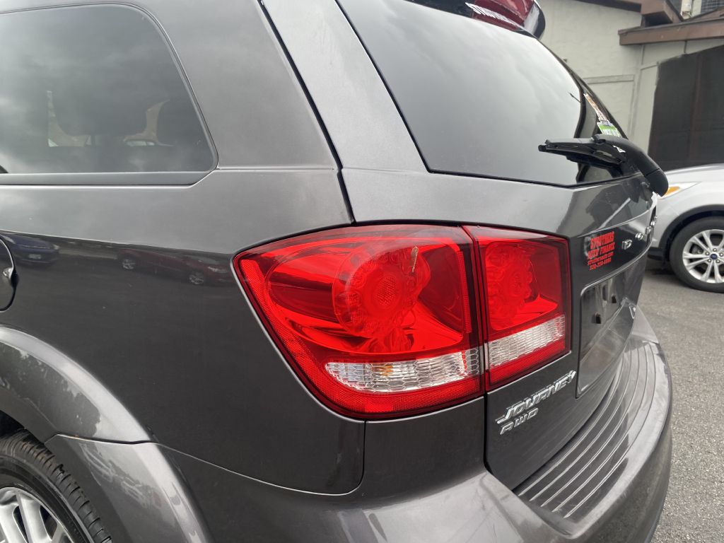Photo 27 of this DODGE JOURNEY