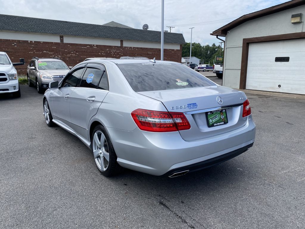Photo 7 of this MERCEDES-BENZ E-CLASS