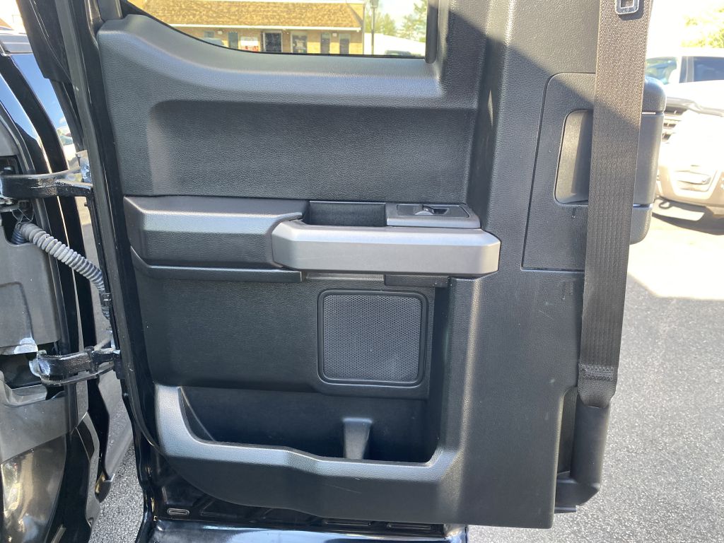 Photo 20 of this FORD F150