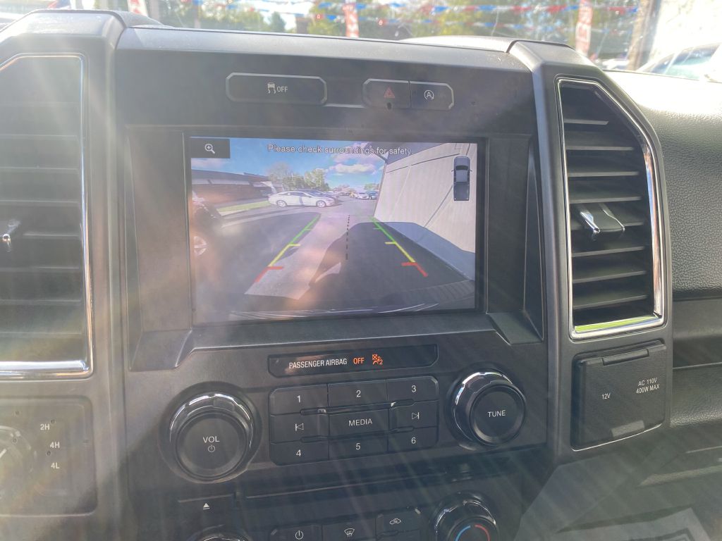 Photo 26 of this FORD F150