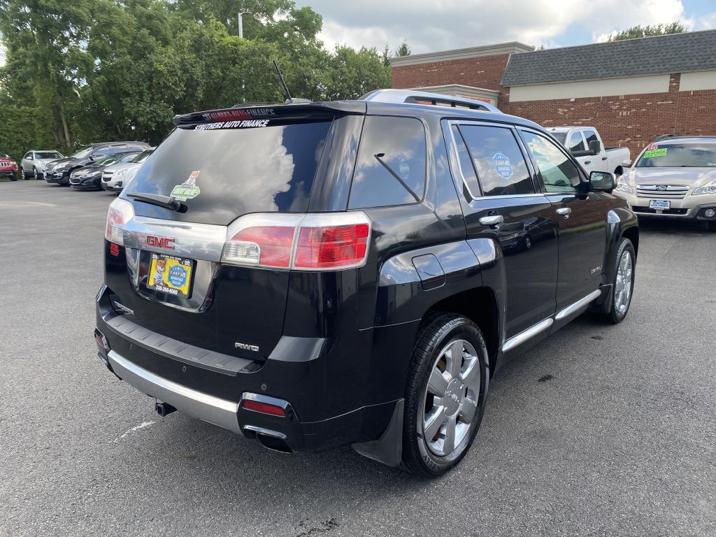 Photo 5 of this GMC TERRAIN