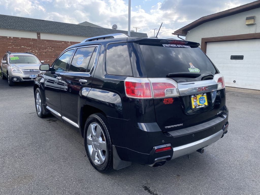 Photo 7 of this GMC TERRAIN