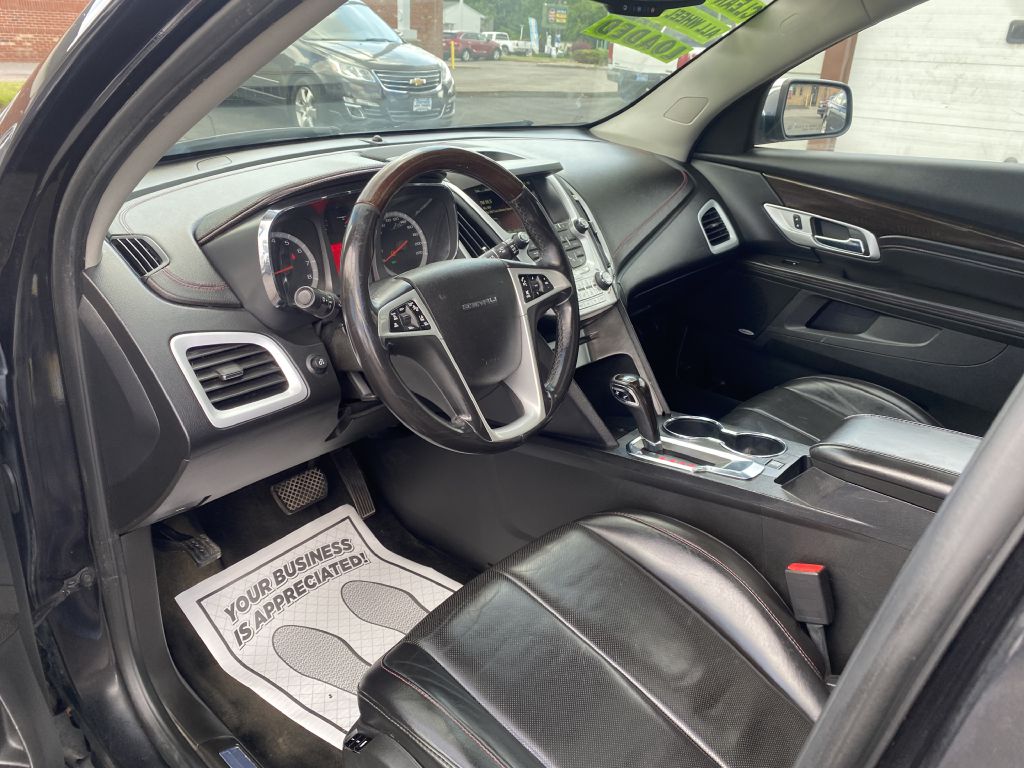 Photo 14 of this GMC TERRAIN
