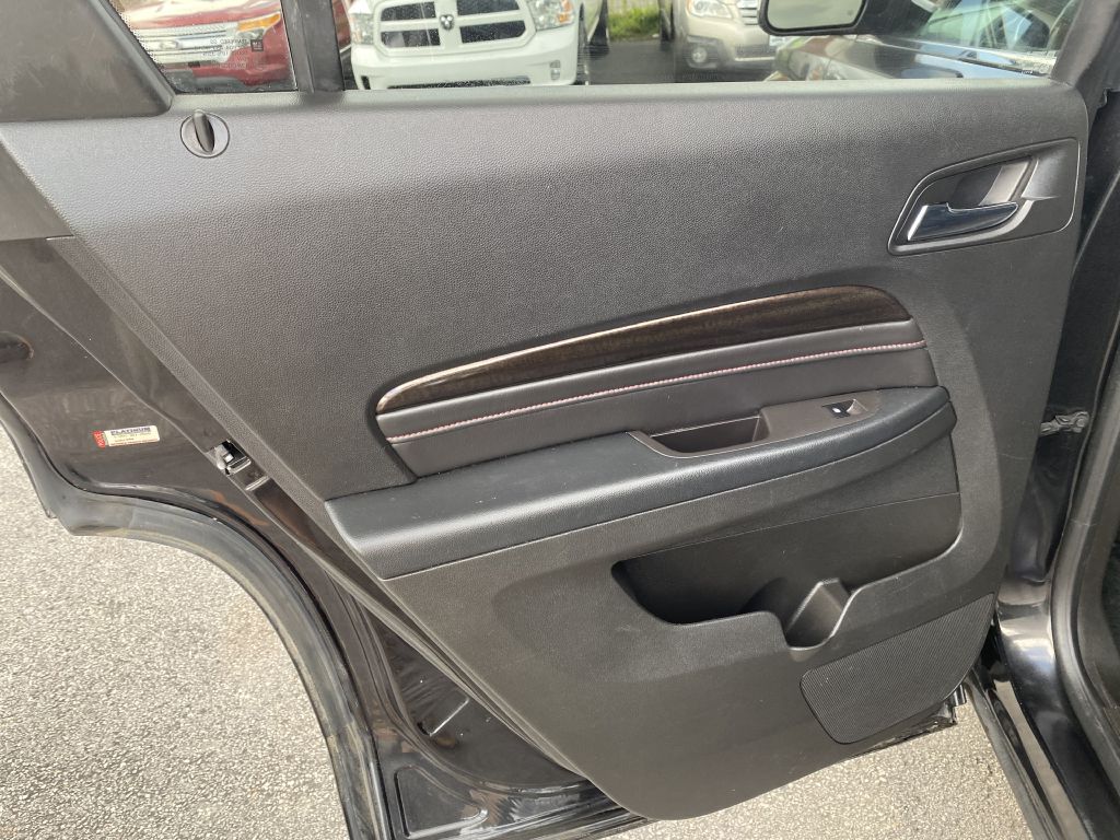 Photo 21 of this GMC TERRAIN