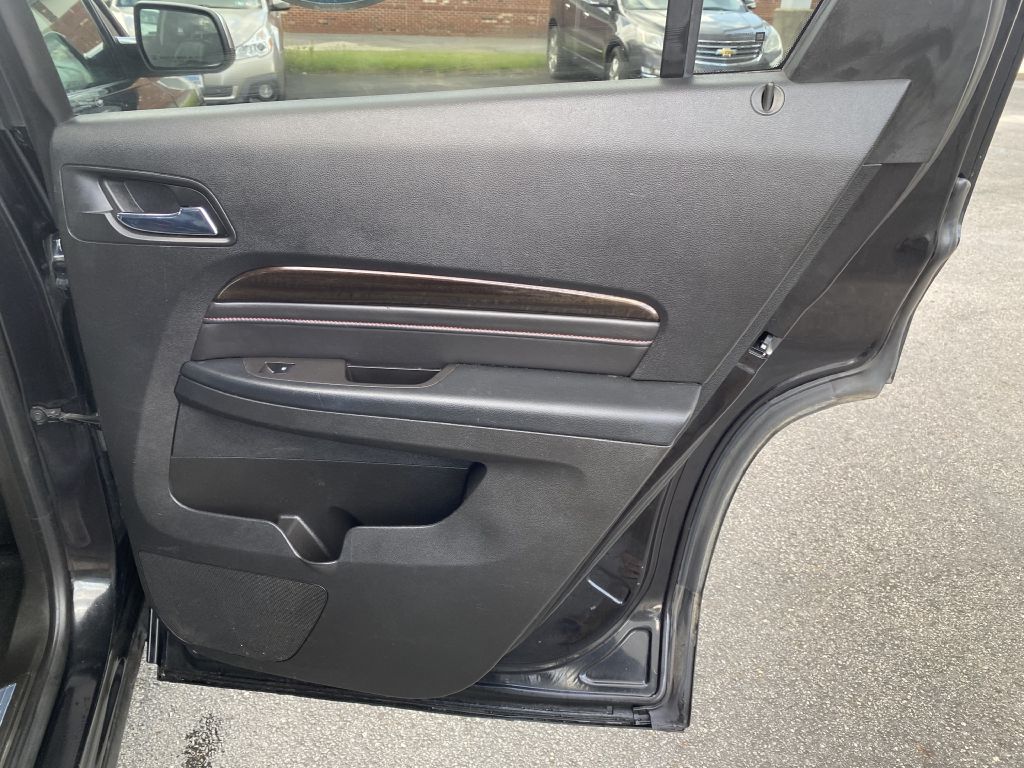 Photo 22 of this GMC TERRAIN