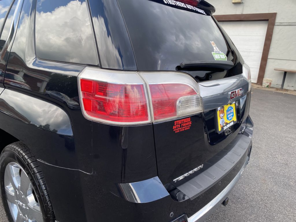 Photo 26 of this GMC TERRAIN
