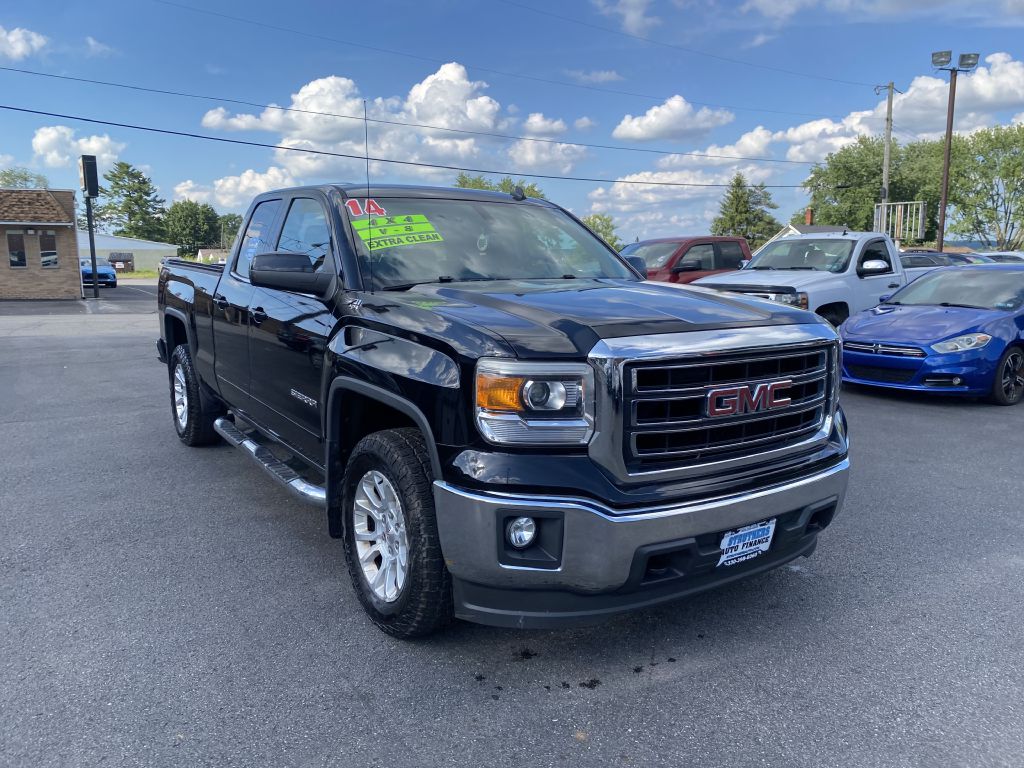 Photo 3 of this GMC SIERRA