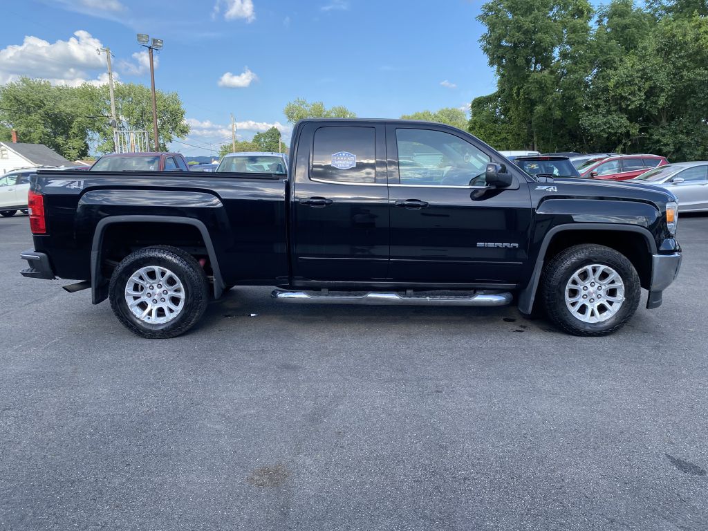 Photo 4 of this GMC SIERRA