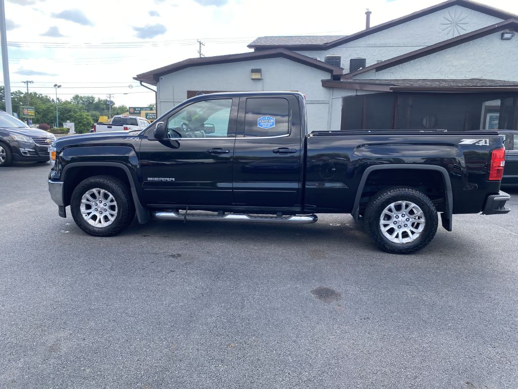 Photo 8 of this GMC SIERRA