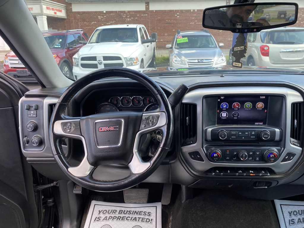 Photo 10 of this GMC SIERRA
